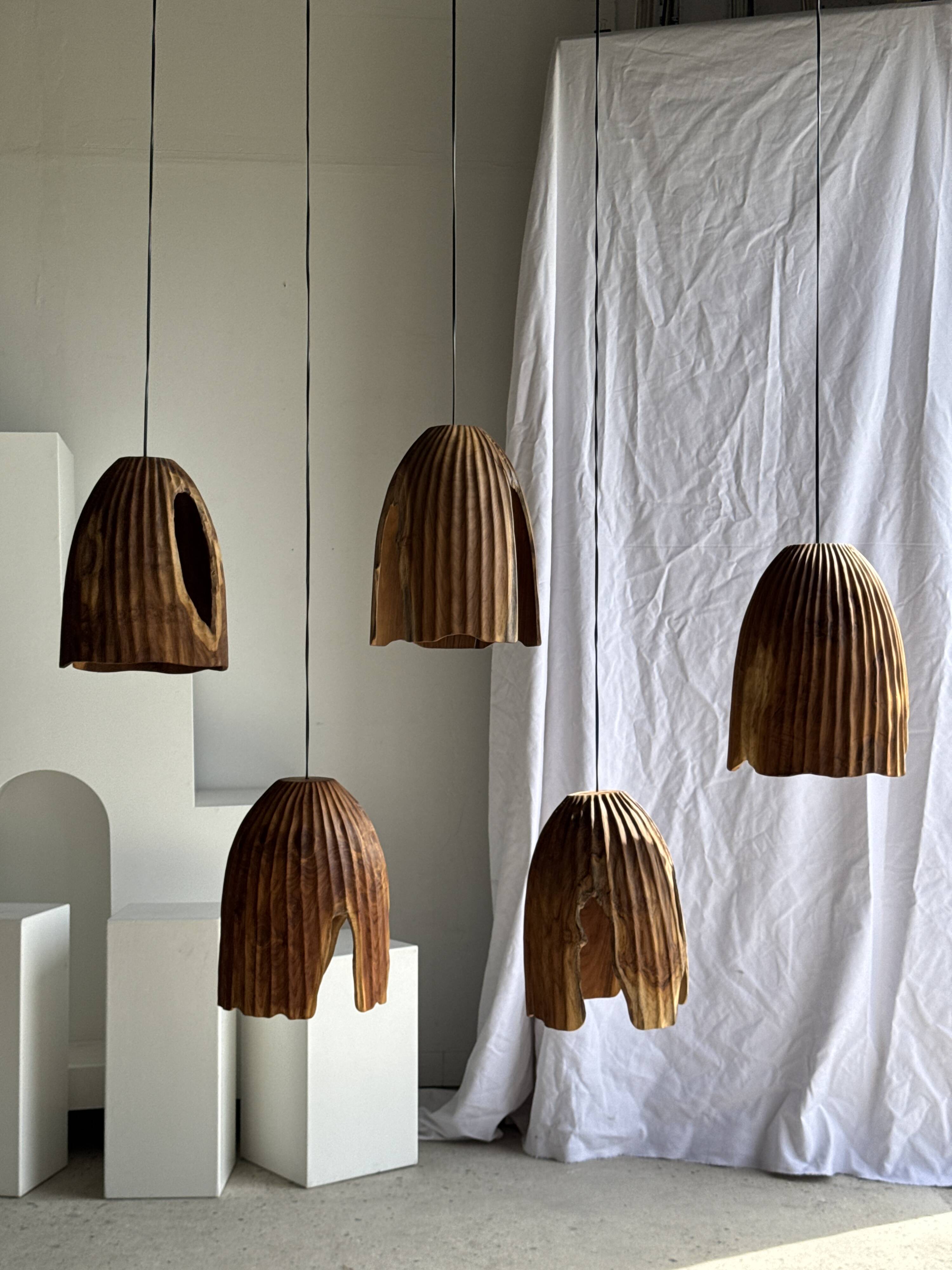 Large suspension or lampshade in organic natural teak, tubular H40 D30.
