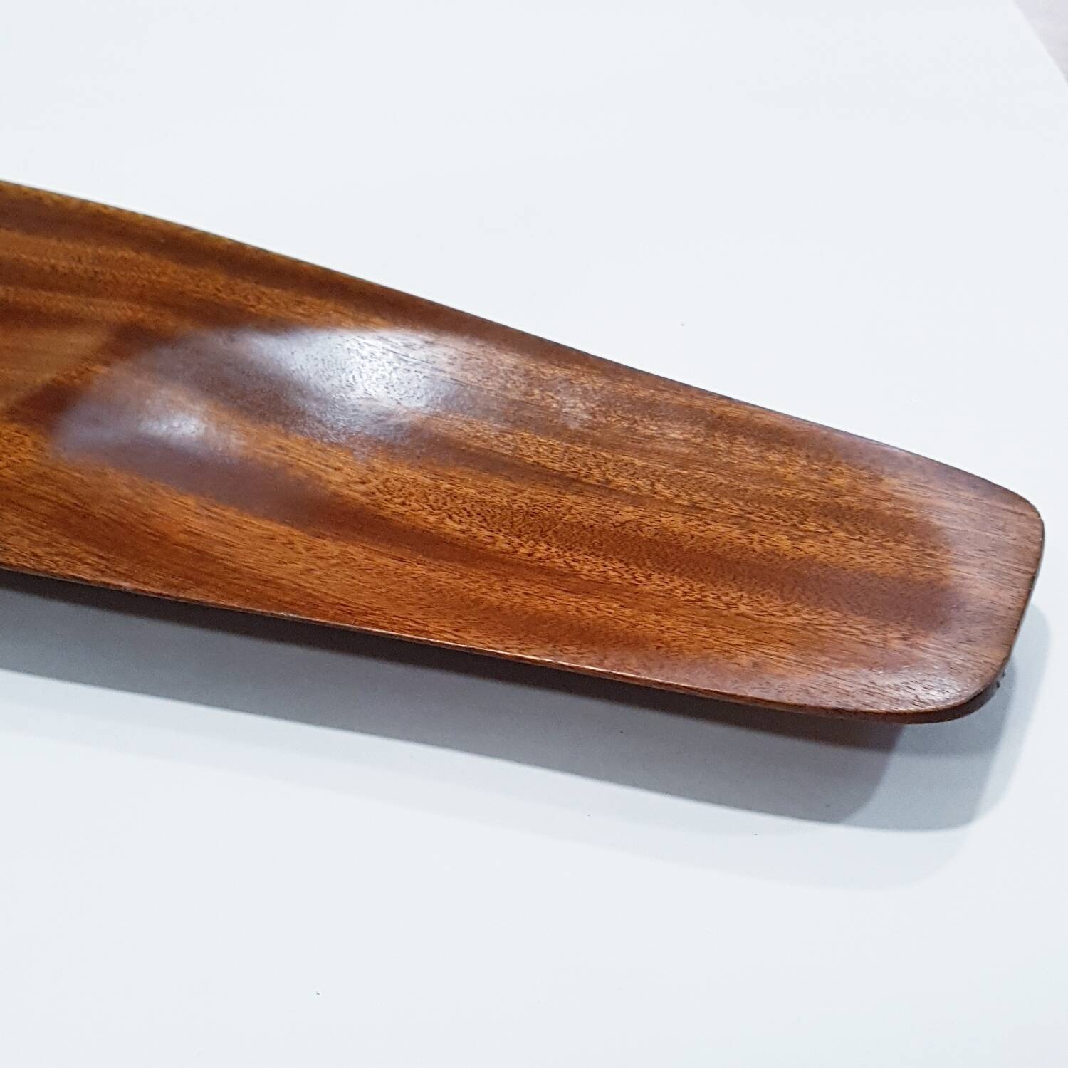 Plateau de console sculpté à la main du milieu du siècle