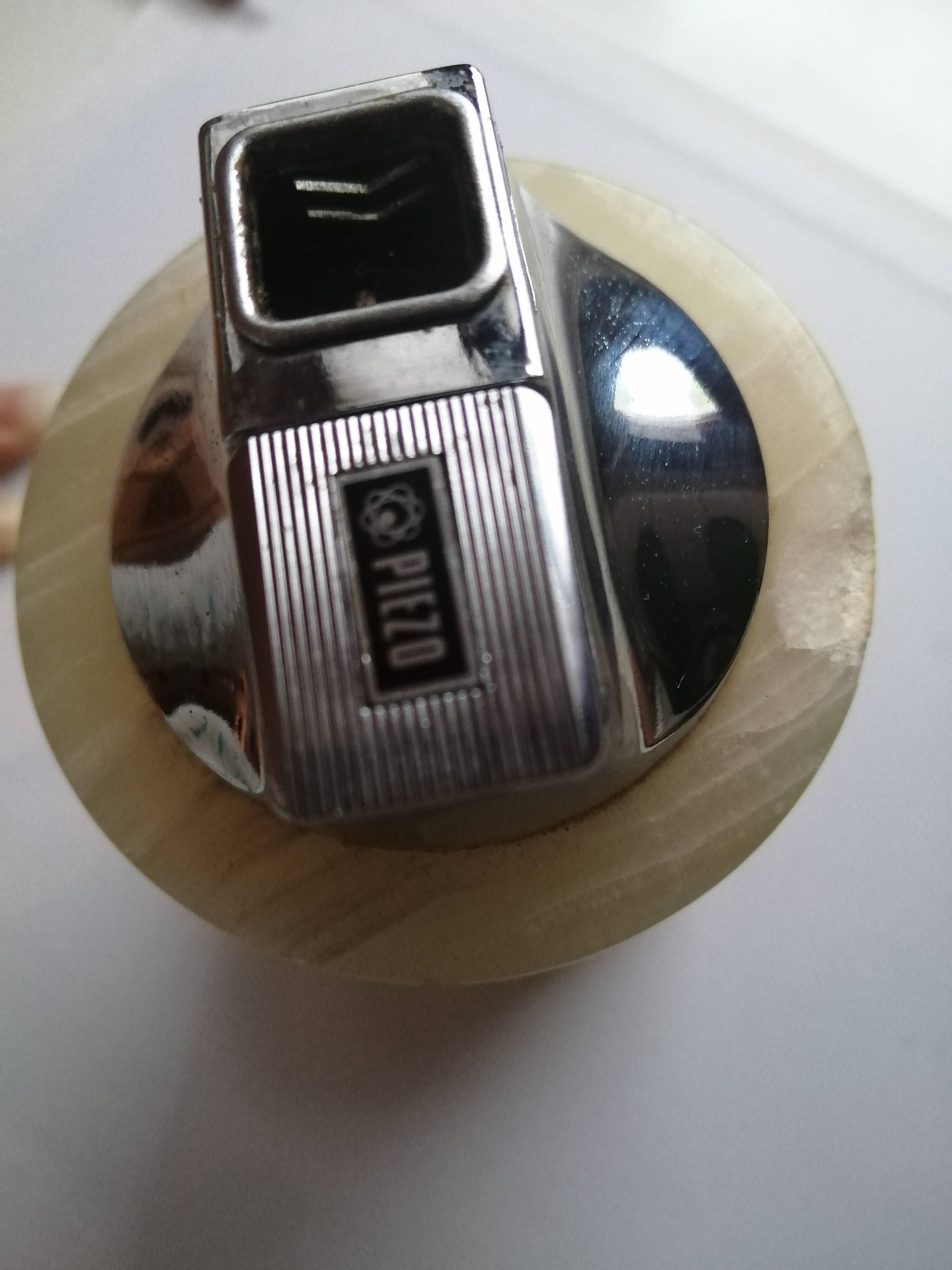 Briquet de table piezo onyx et métal doré, kogen 1970-1980