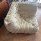 Canapé d’angle Togo ligne Roset en tissu velours beige