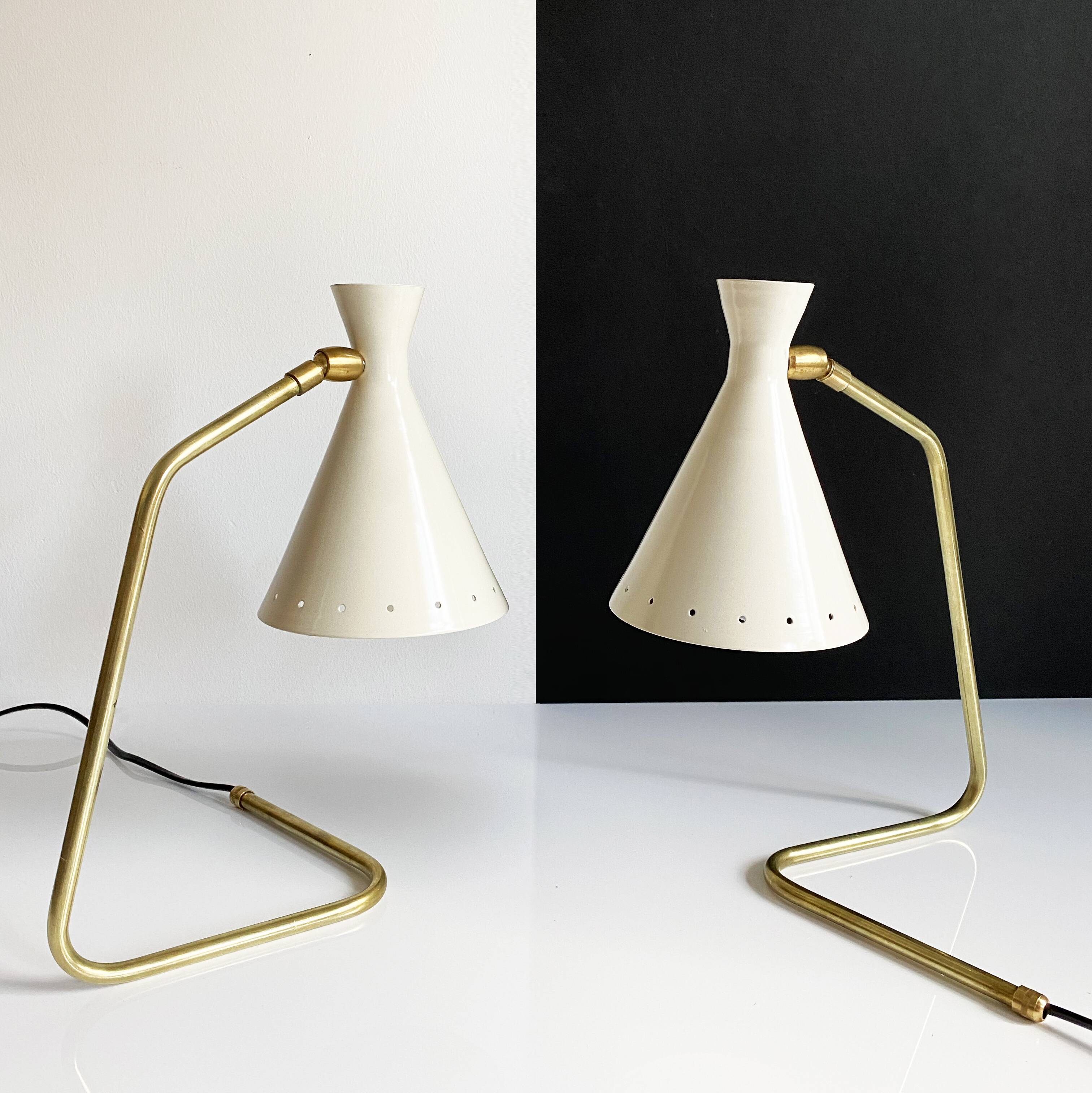 Pair of Italian "cocotte" lamps, 1950s design.