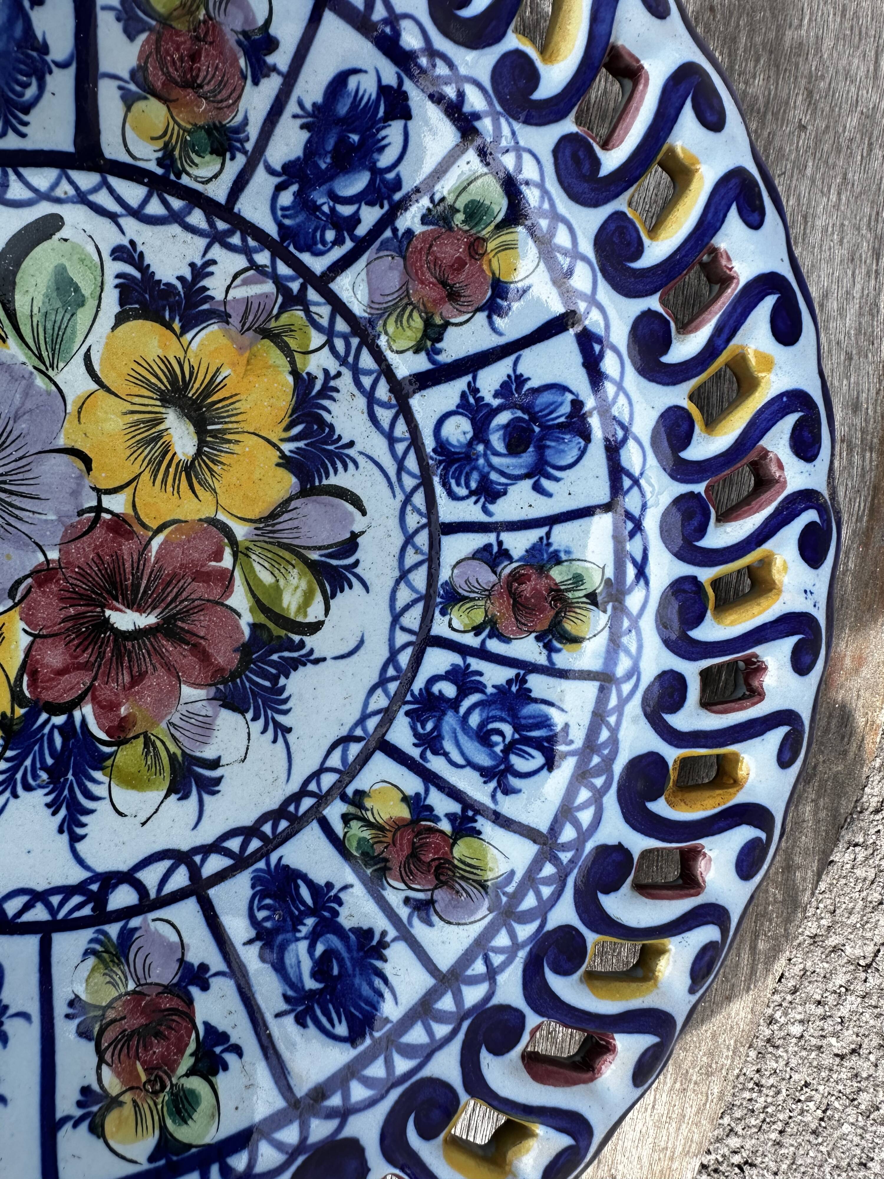 Openwork ceramic dish, hand-painted, Alcobach, Portugal, 35 cm diameter