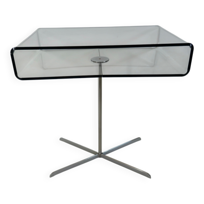 Table, bout de canapé, Roche Bobois en plexiglas et métal chromé années 80