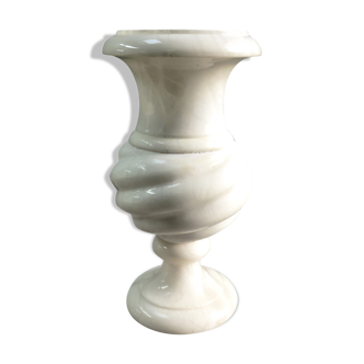Twisted alabaster lamp