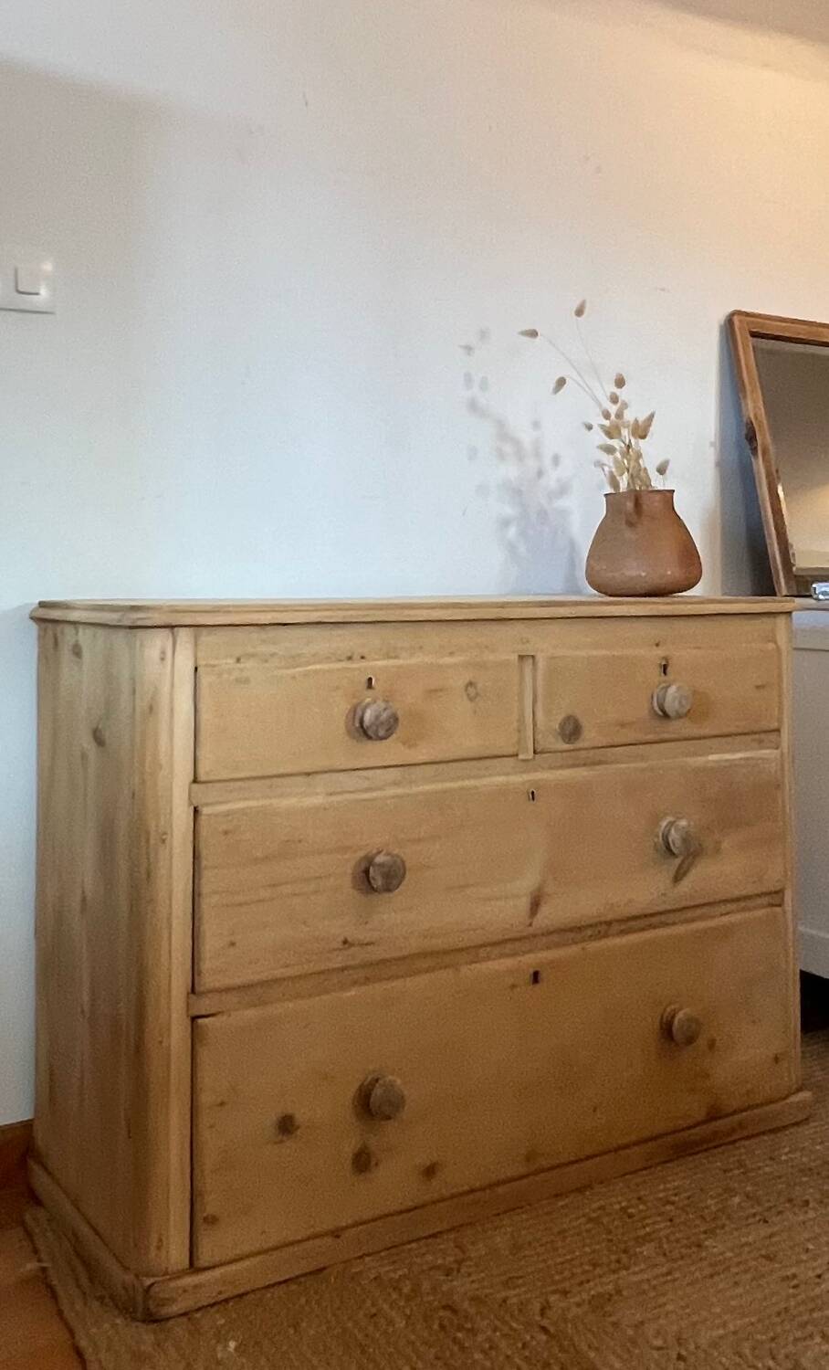 Commode anglaise ancienne en pitchpin massif brut