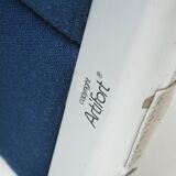 Groovy ‘M’ F598 in original blue fabric f 598 by Pierre Paulin for Artifort