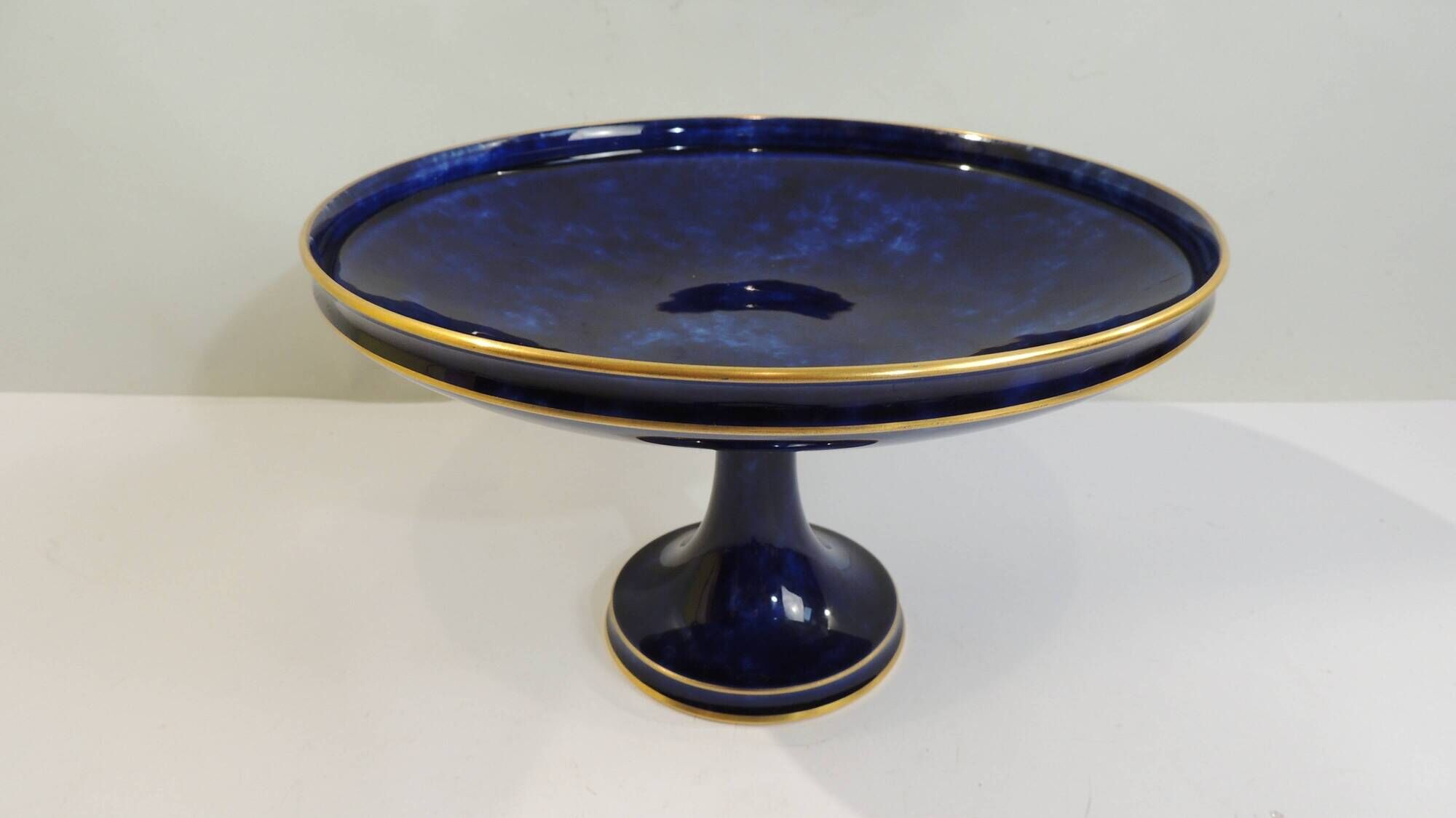 Sèvres porcelain cobalt blue footed bowl with gold rim – center