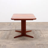 Danish set of 4 Kai Kristansen chairs and a table from Korup, 1960 Denmark.