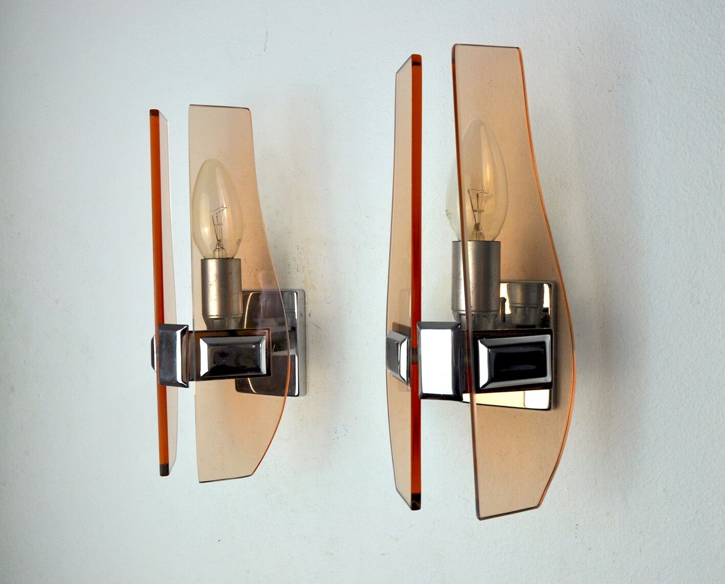 Pair of Veca Rose wall lamps, Murano glass, Italy, 1960