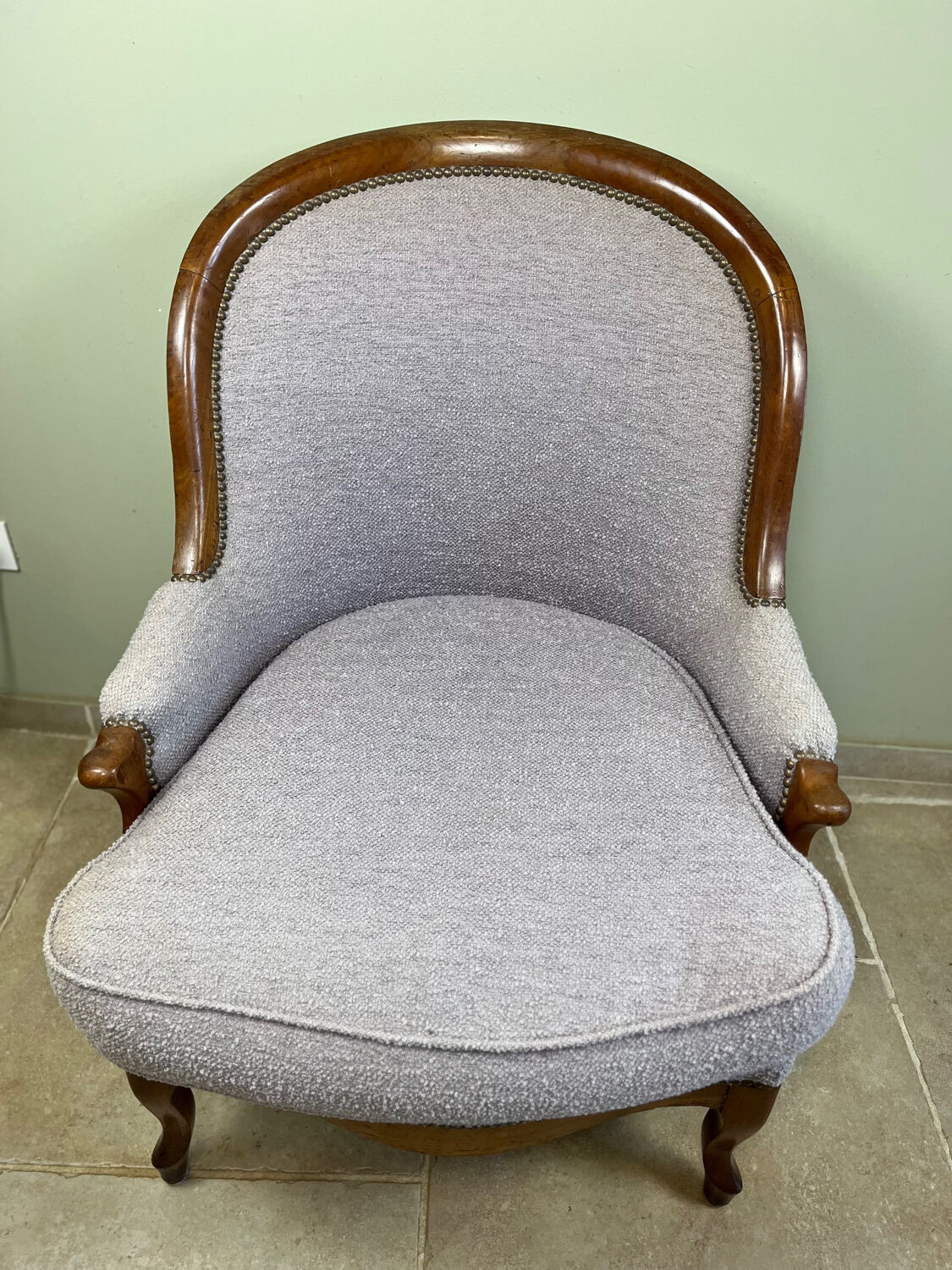 Fauteuil Louis Philippe  en bois et tissu lilas