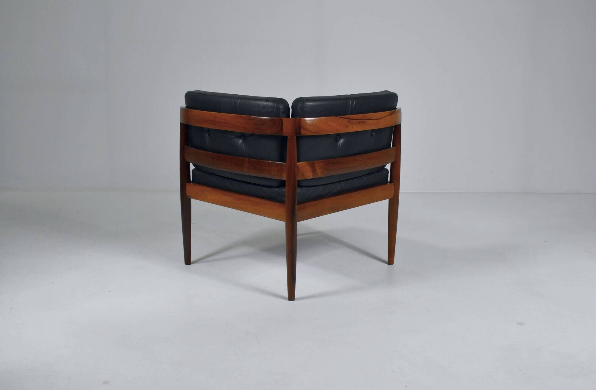 Univers corner chair by Kai Kristiansen for Magnus Olesen. 1965.
