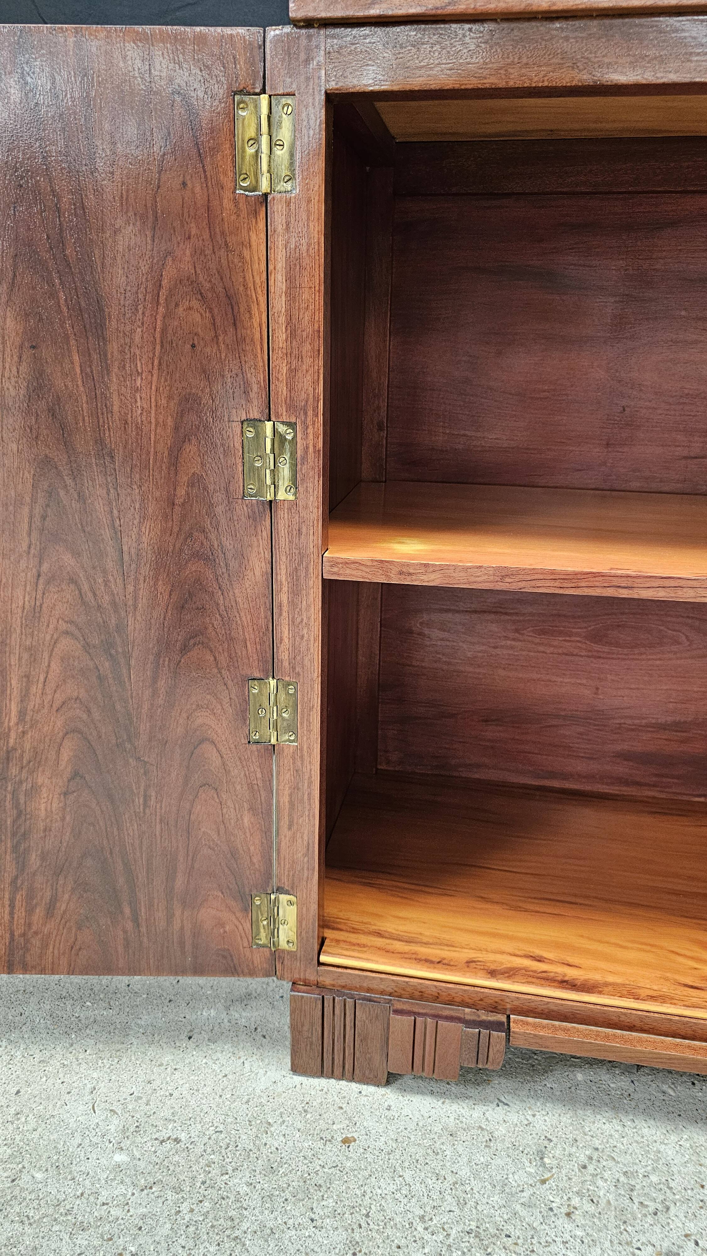 Art Deco buffet by Saddier & Fils in solid rosewood and veneer.