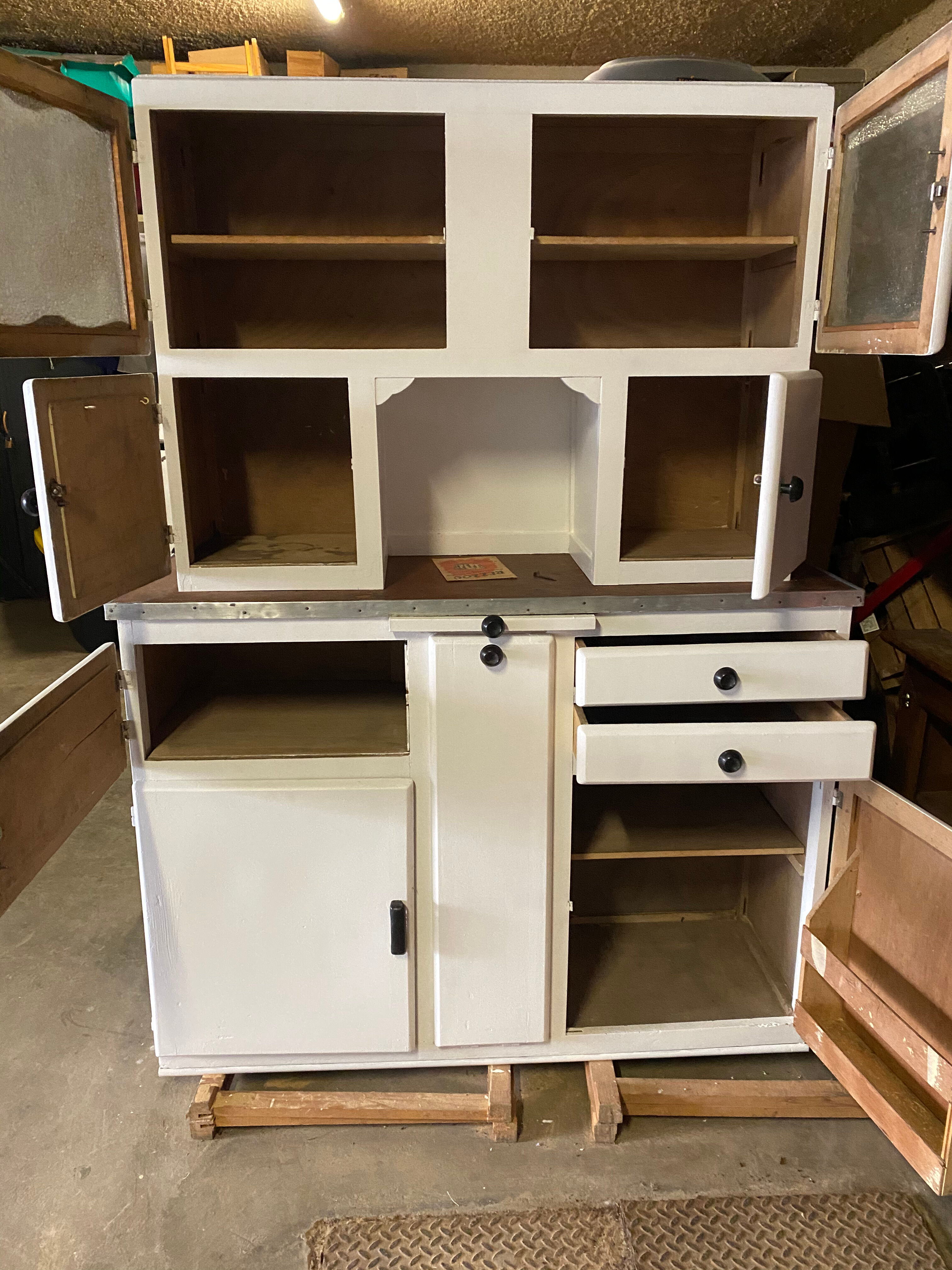 Kitchen furniture Mado year 30-40