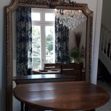 Round table dining room