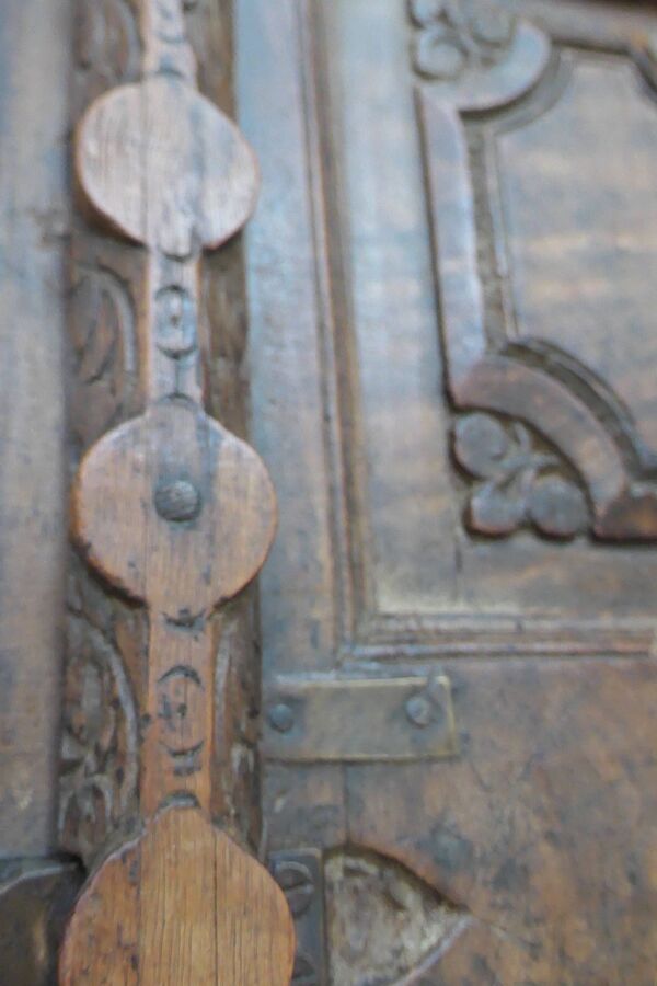 Fenêtre et volet ancien en bois sculpté du Rajasthan