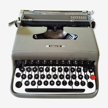 Machine à écrire vintage olivetti  lettera 22
