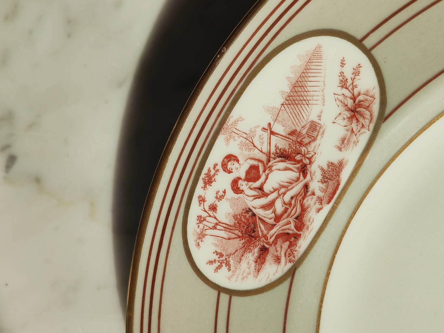 Plate with red blood decorations