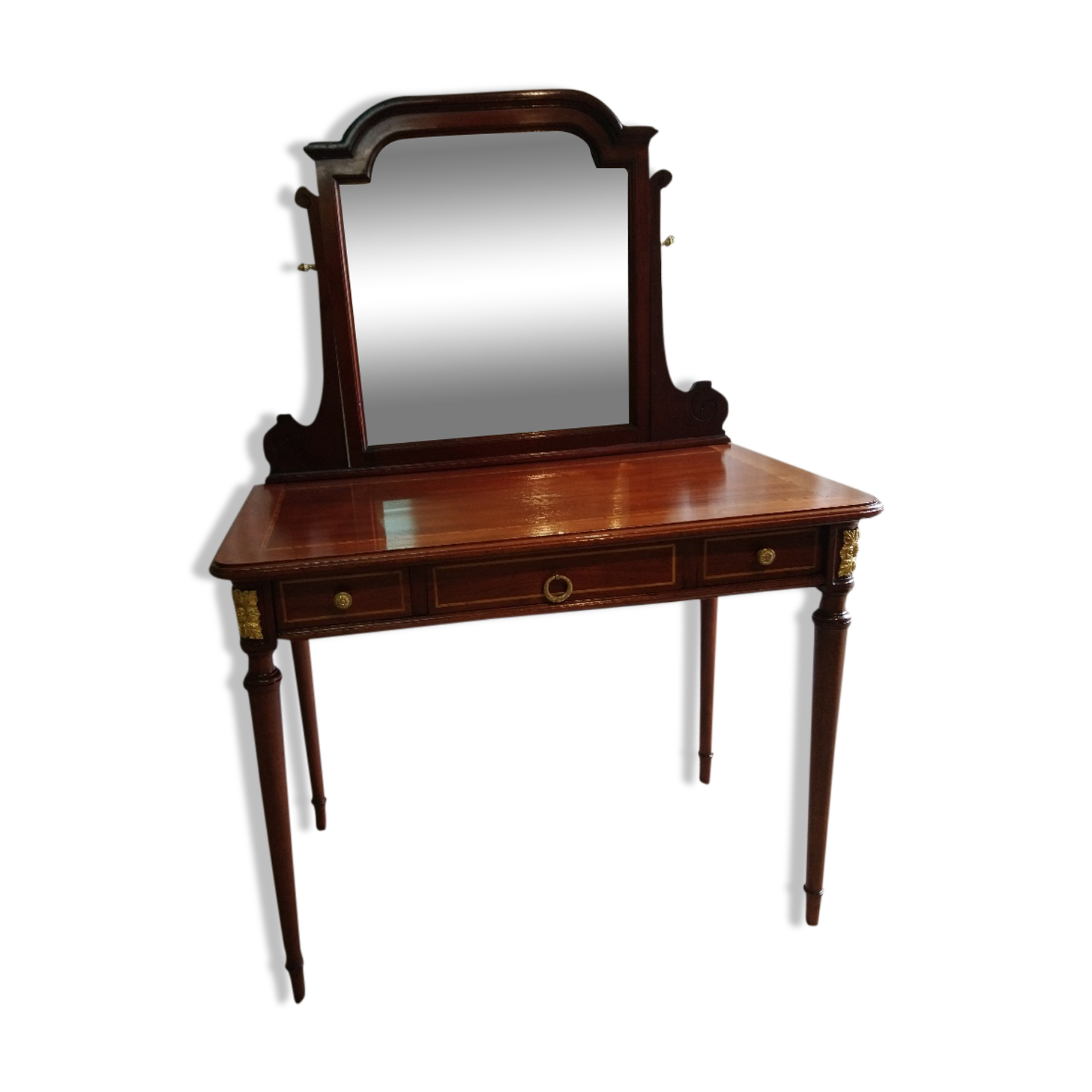 Old mahogany dressing table