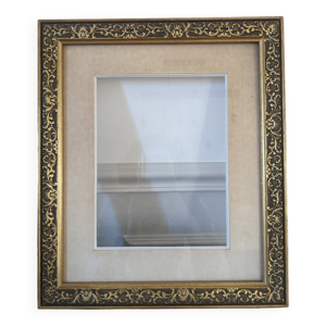 cadre doré à moulures