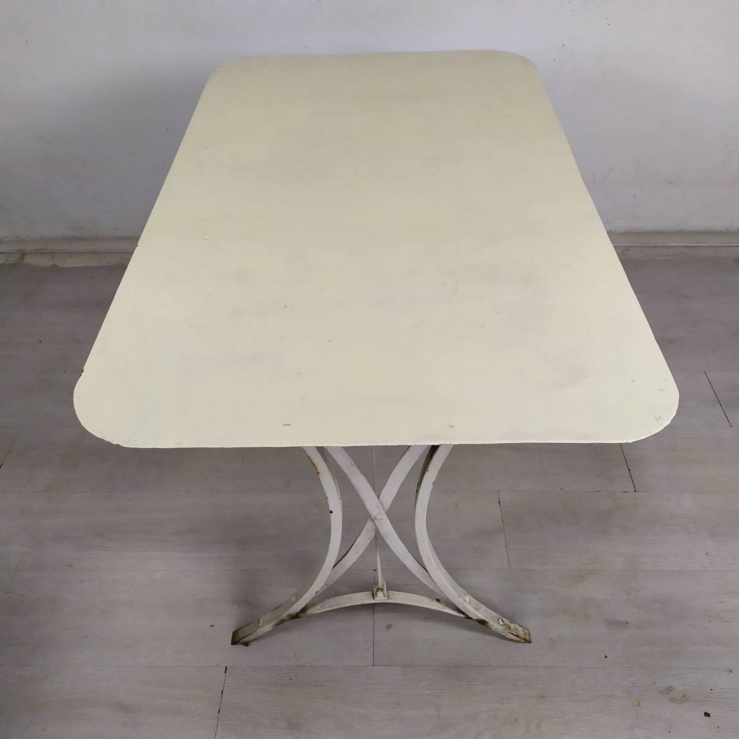 Table de jardin métal blanc