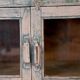 Ancien garde manger en teck birman patine blanche-bleue d'origine
