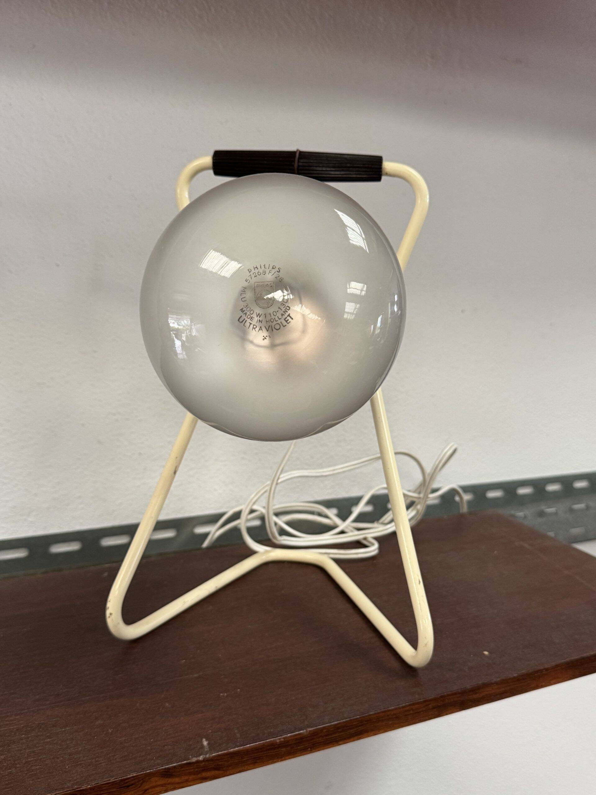 Philips lamp x Perriand