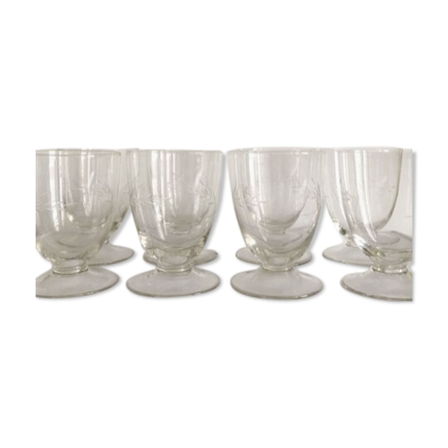 Set of 8 antique water glasses engraved on stand