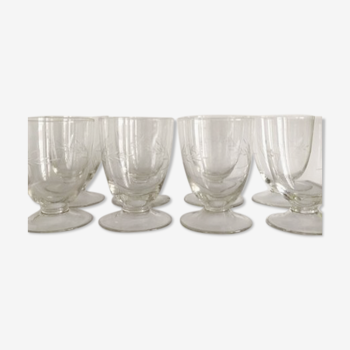 Set of 8 antique water glasses engraved on stand