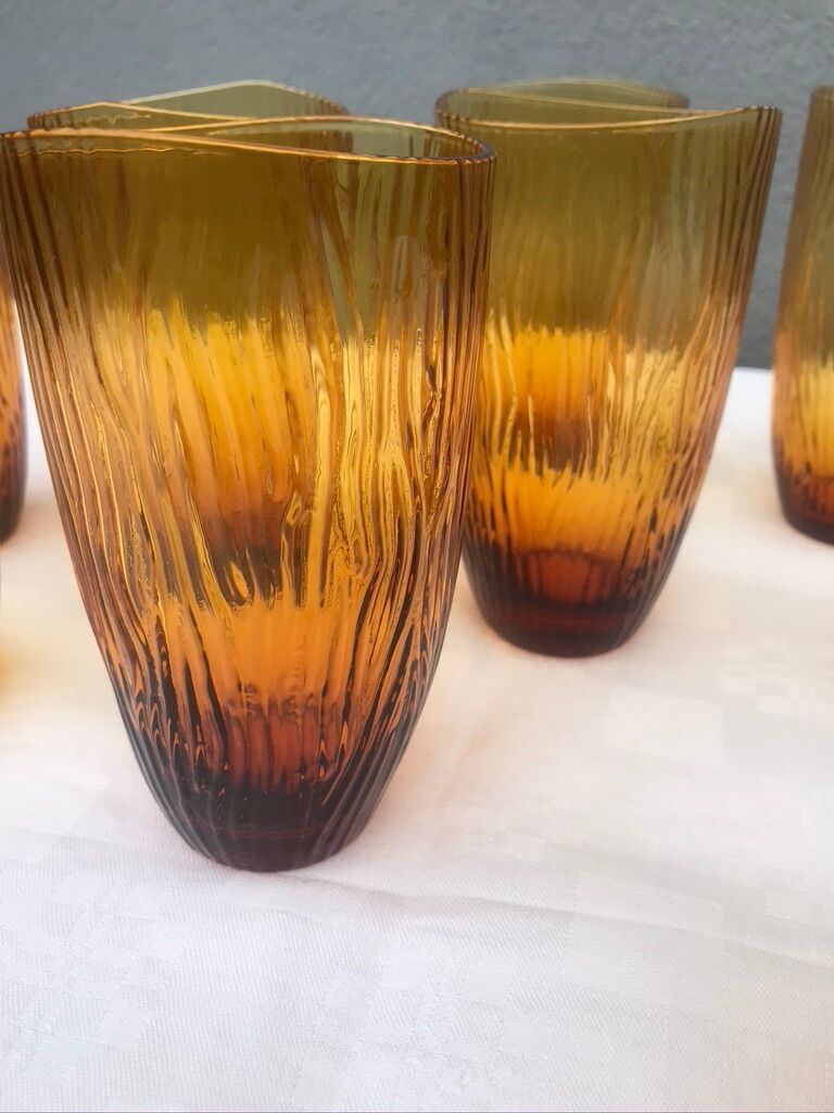 Suite de neuf verres à orangeade 1950/60