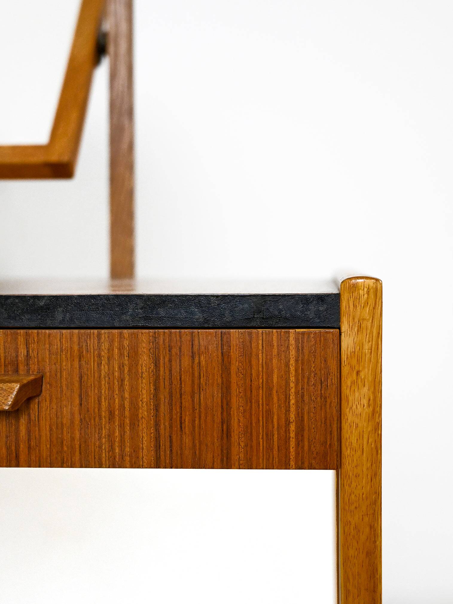 Scandinavian dressing table with drawers