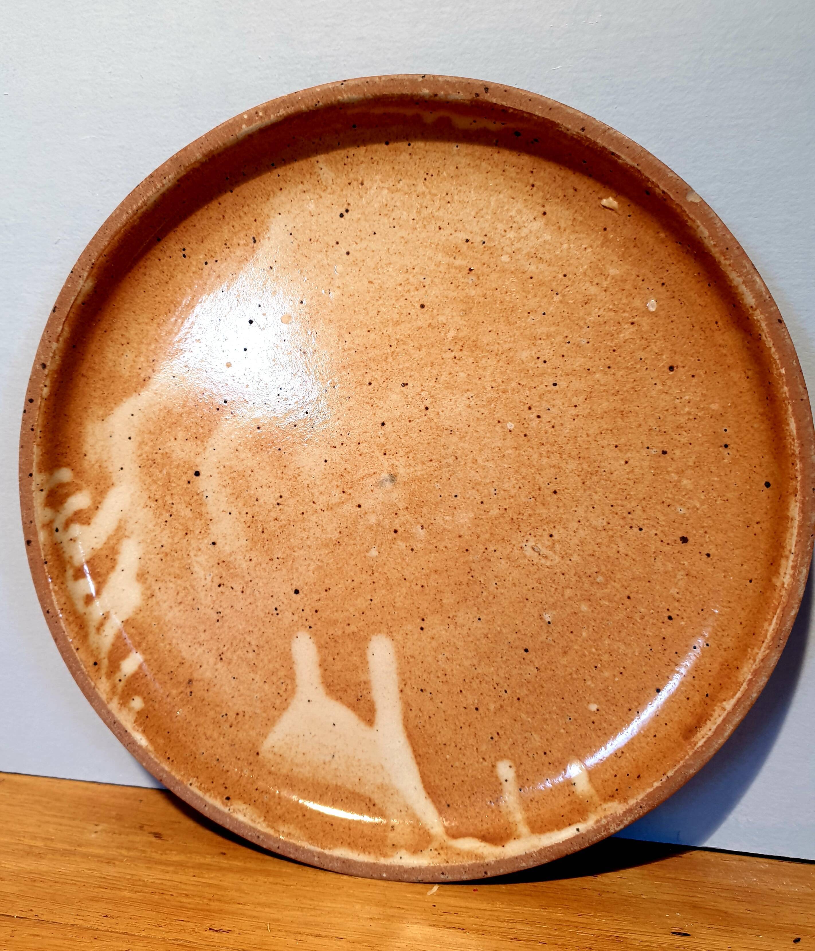 Set of 10 flat plates potter's sandstone