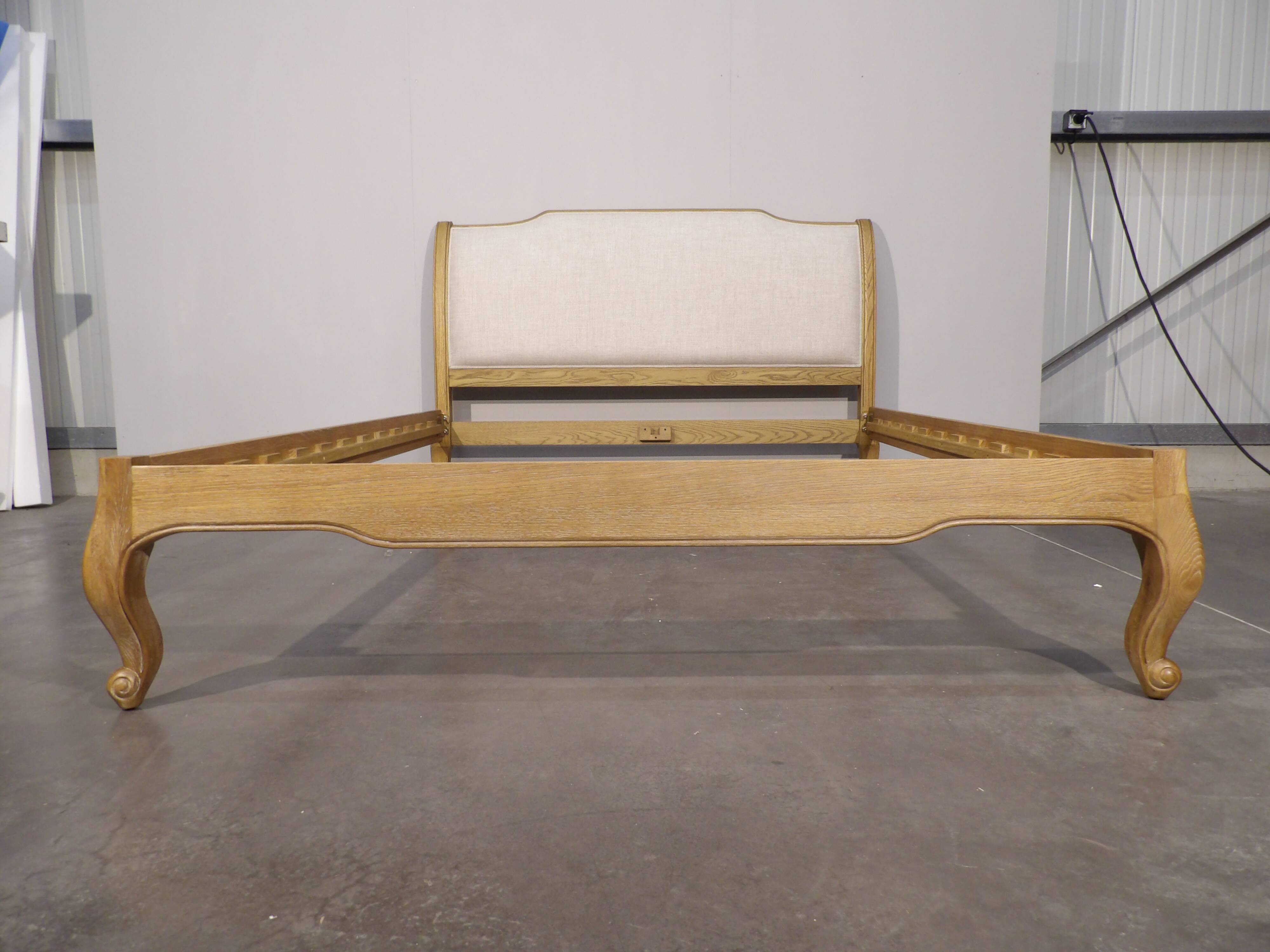 Shabby chic double bed in oak and linen 160 x 200