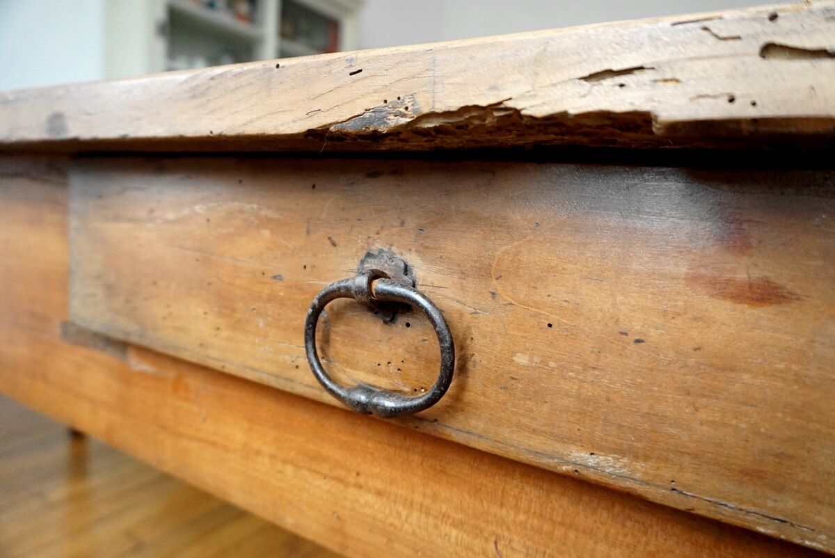 Old farm with 3 drawers table