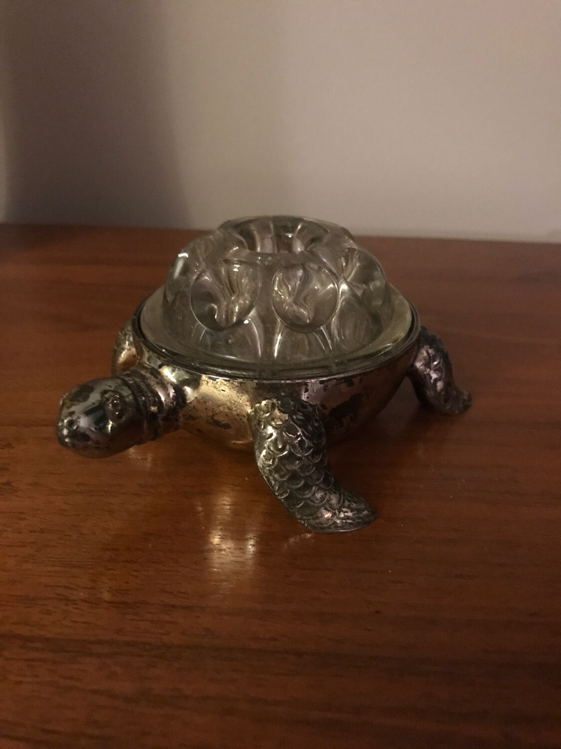 Pique fleurs tortue en métal