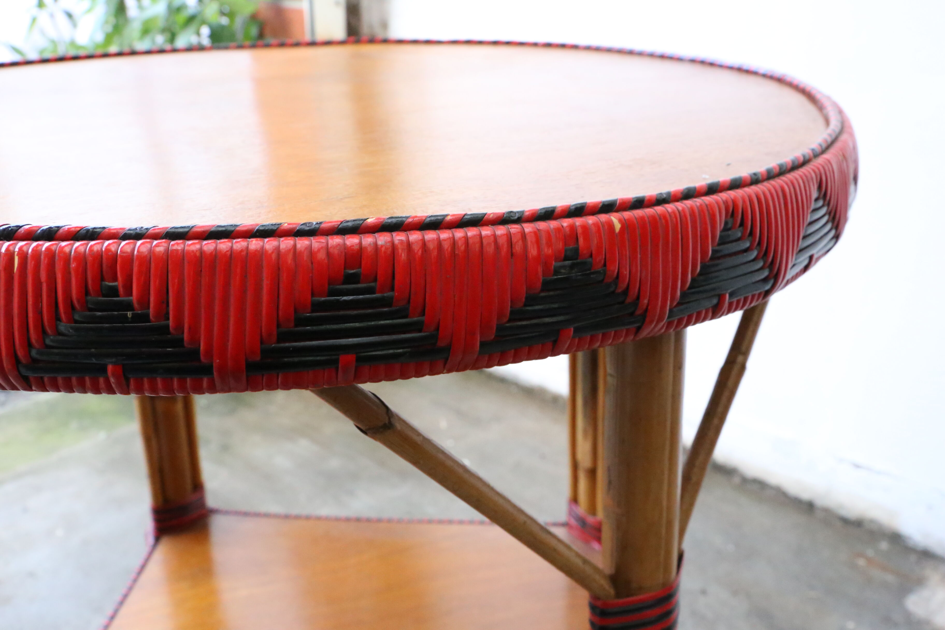 Nice rattan round table