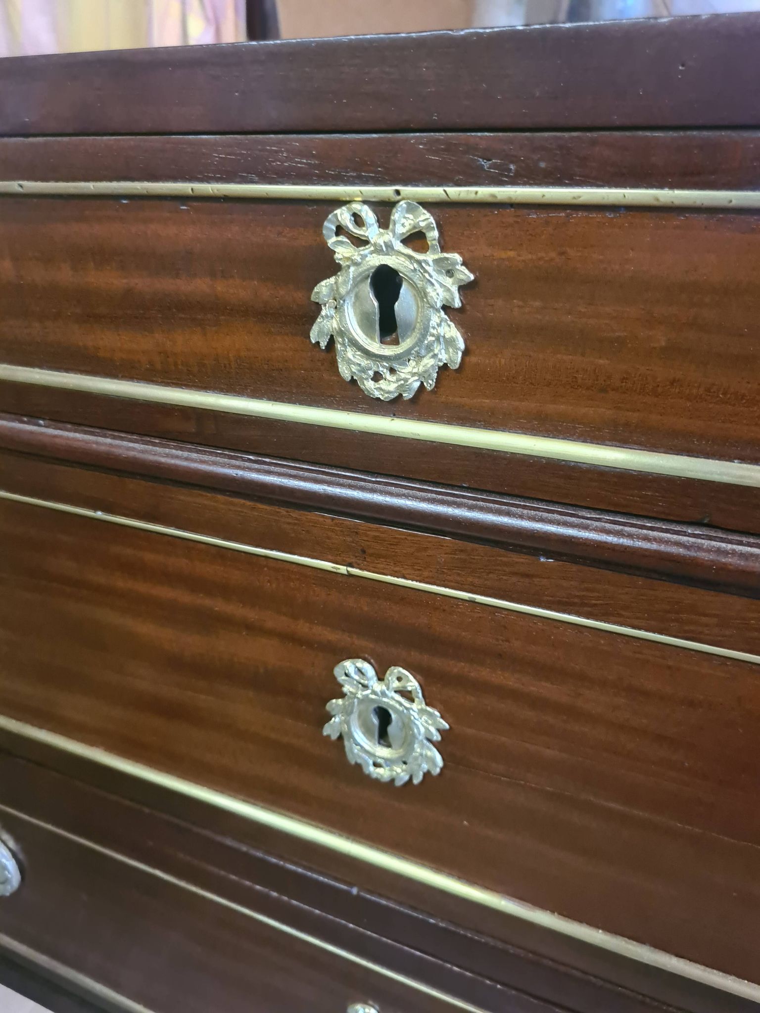 Commode epoque Louis XVI en acajou