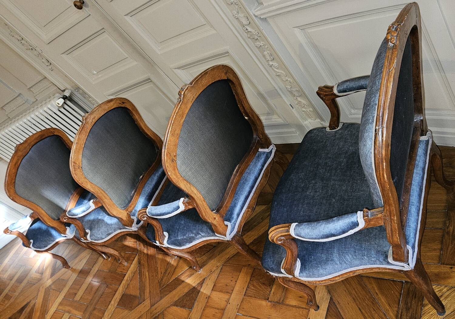 set of 4 Louis XV armchairs with queen's backs