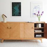 Sideboard with compass feet