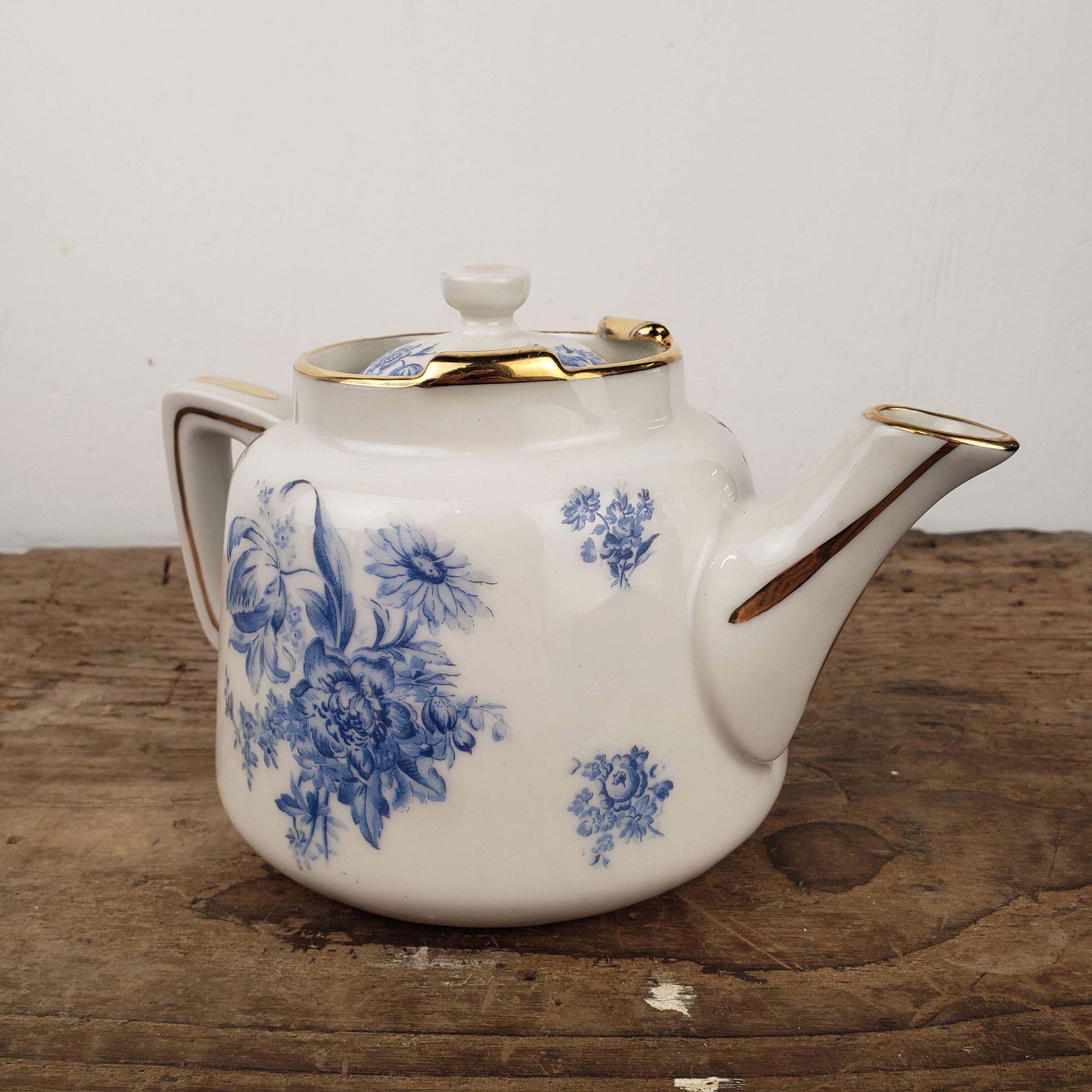 Teapot - Limoges porcelain, Frugier aluminite