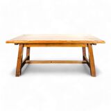 Assembly table