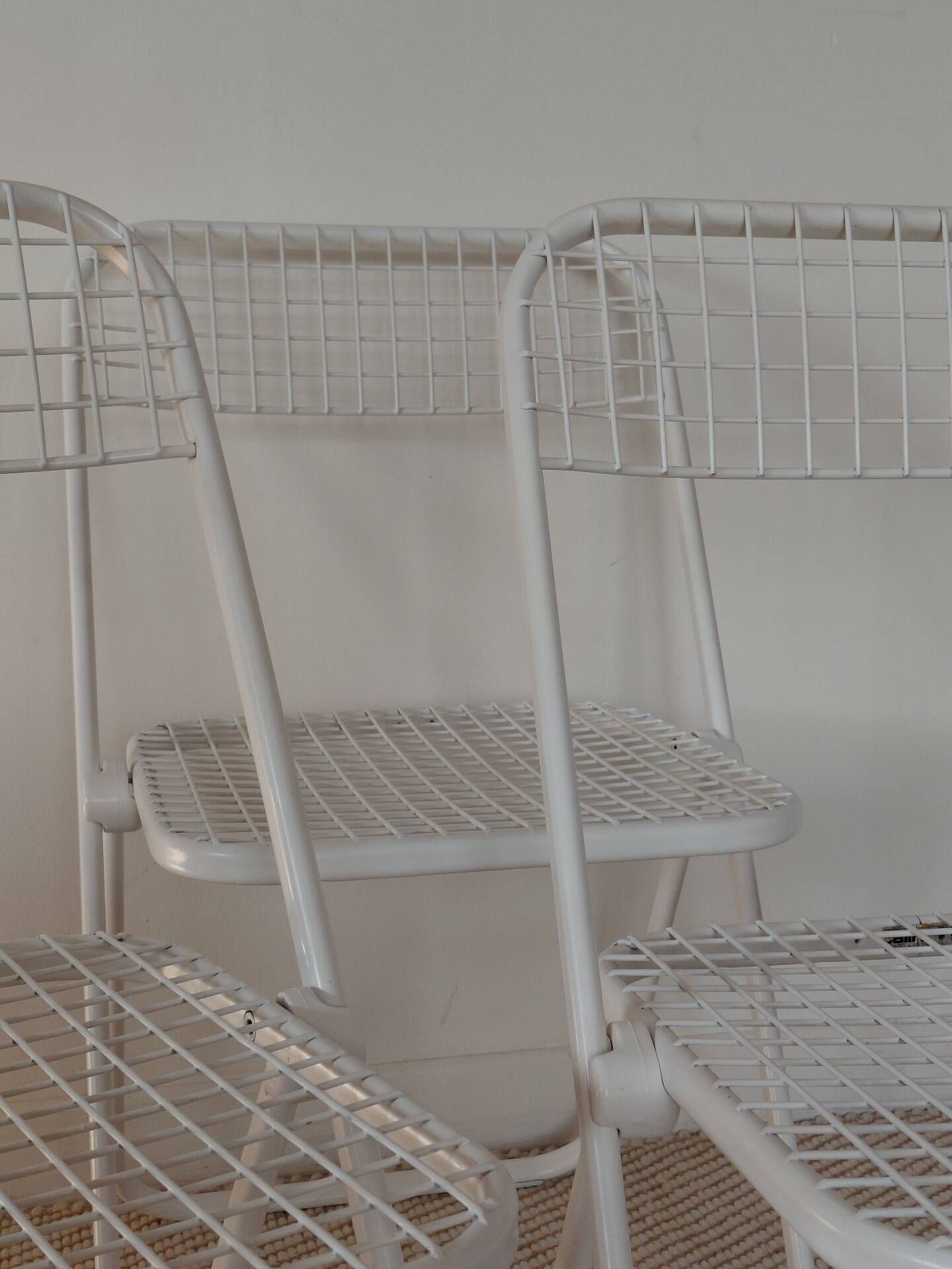 Set of 3 vintage white lacquered metal folding chairs Talin (Italy 70s)