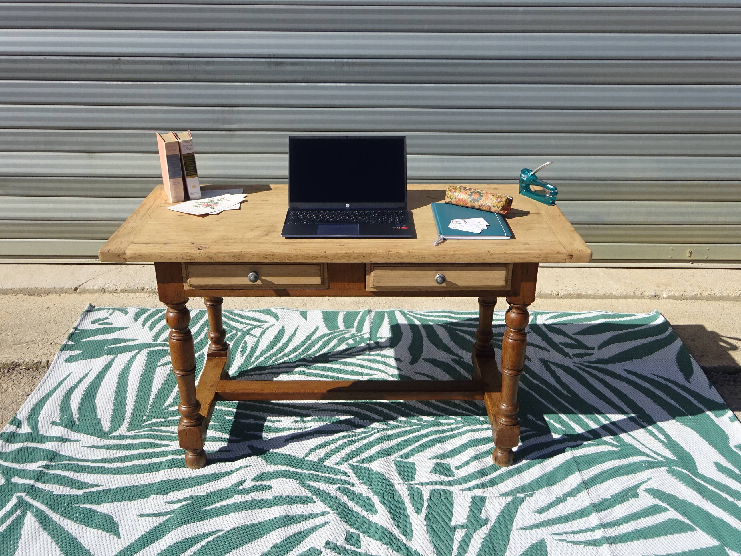 Oak solid wood desk