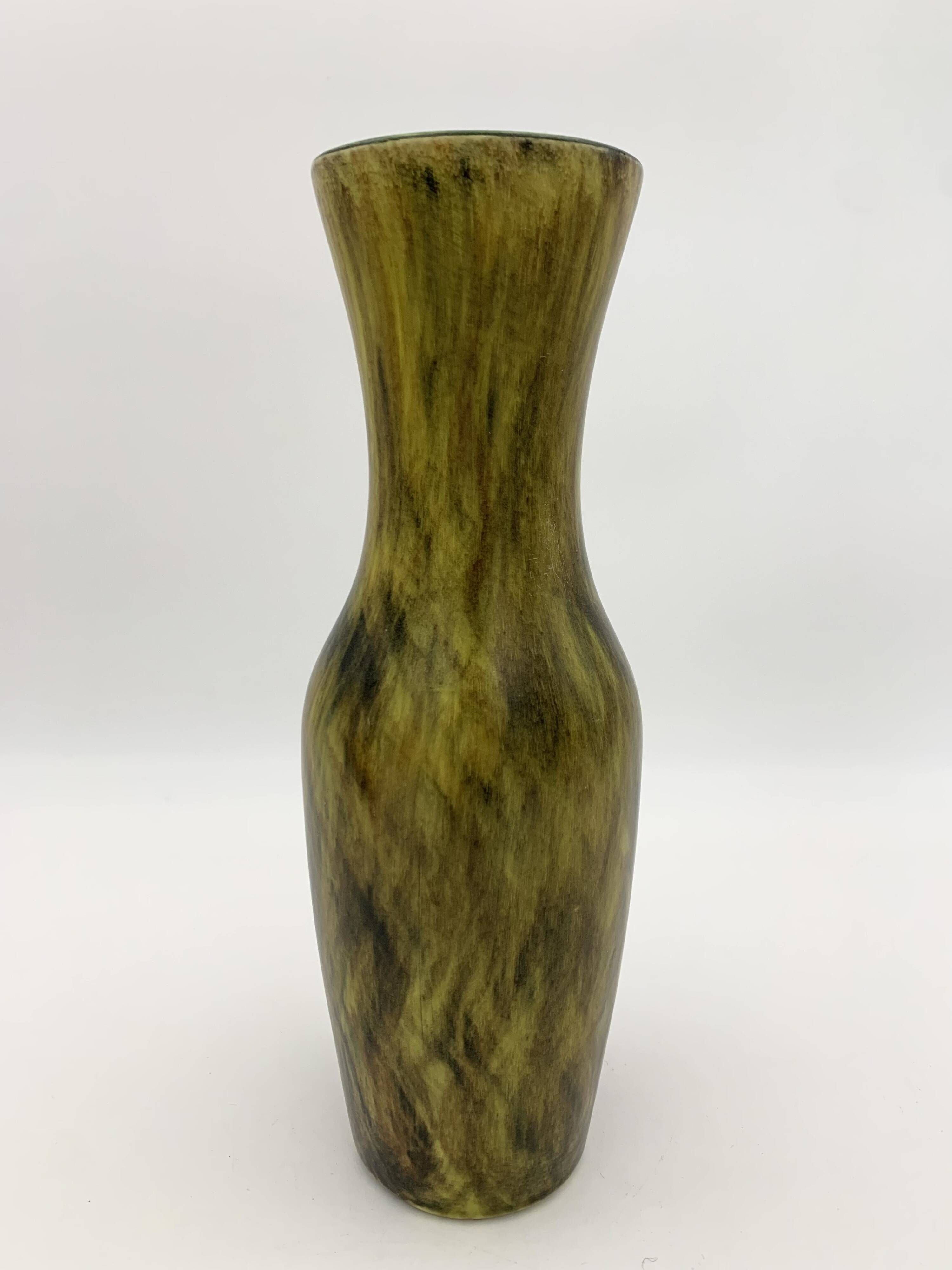 Vintage St Clement vase, hand painted, no 9079 - 1950s