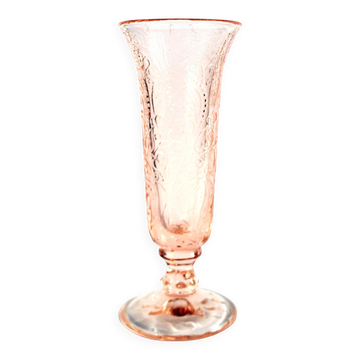 Vintage pink moulded glass cornucopia vase – bead and heart decoration