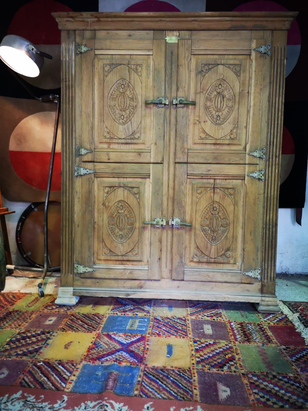Ancienne chambre froide en bois