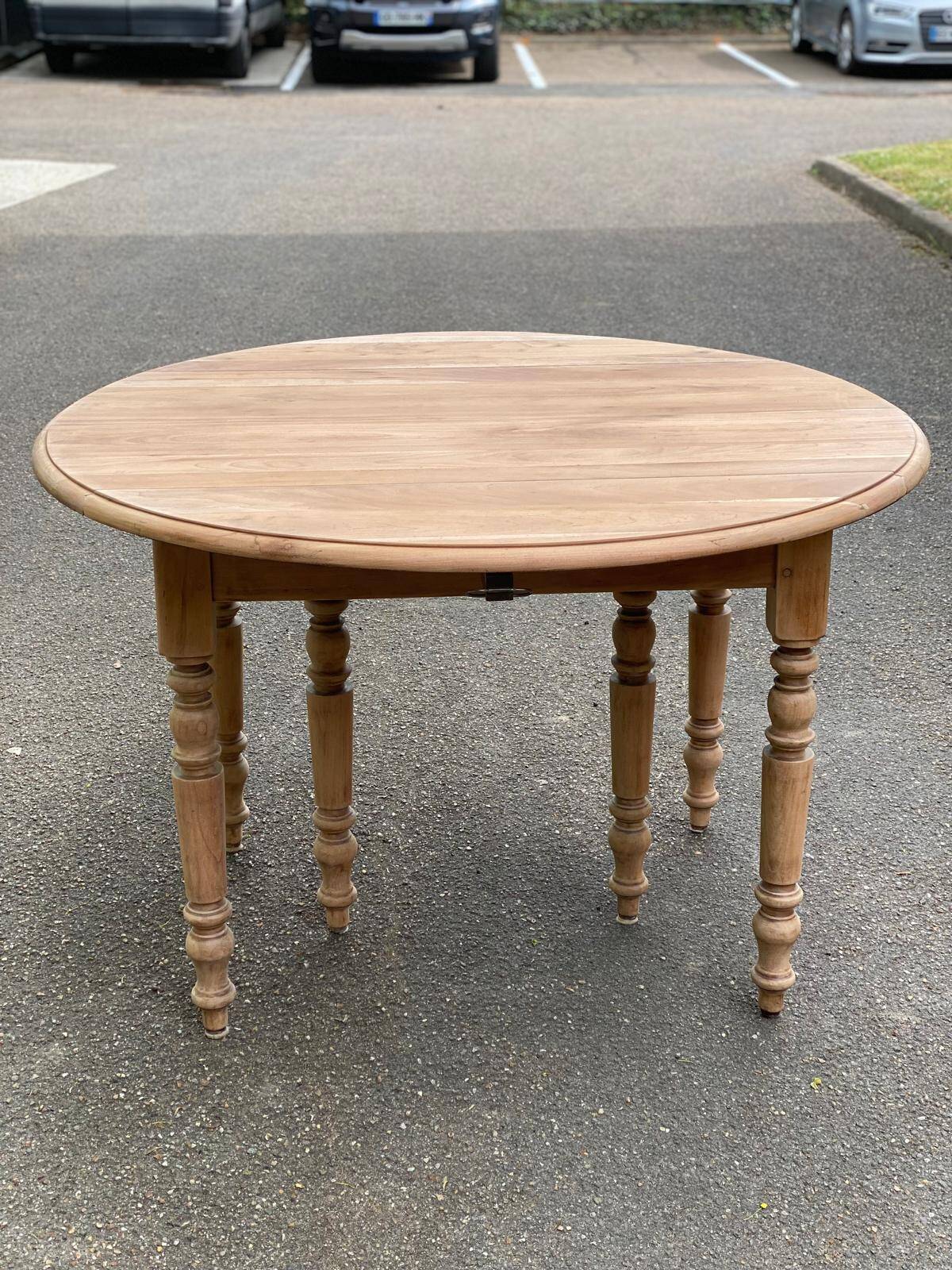 Table ronde extensible Louis Philippe XIXème à volet pliable 6 pieds 200cm
