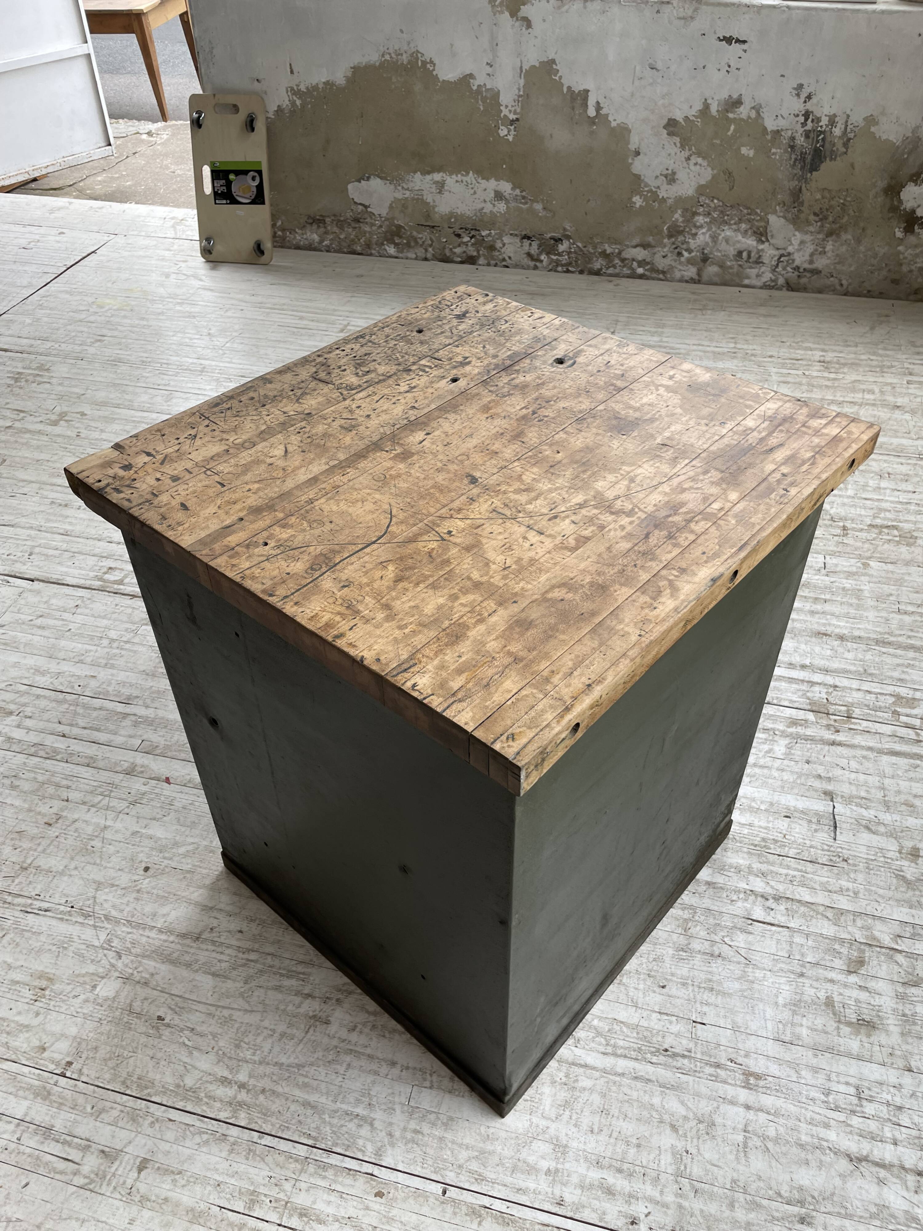 Industrial military storage workbench furniture