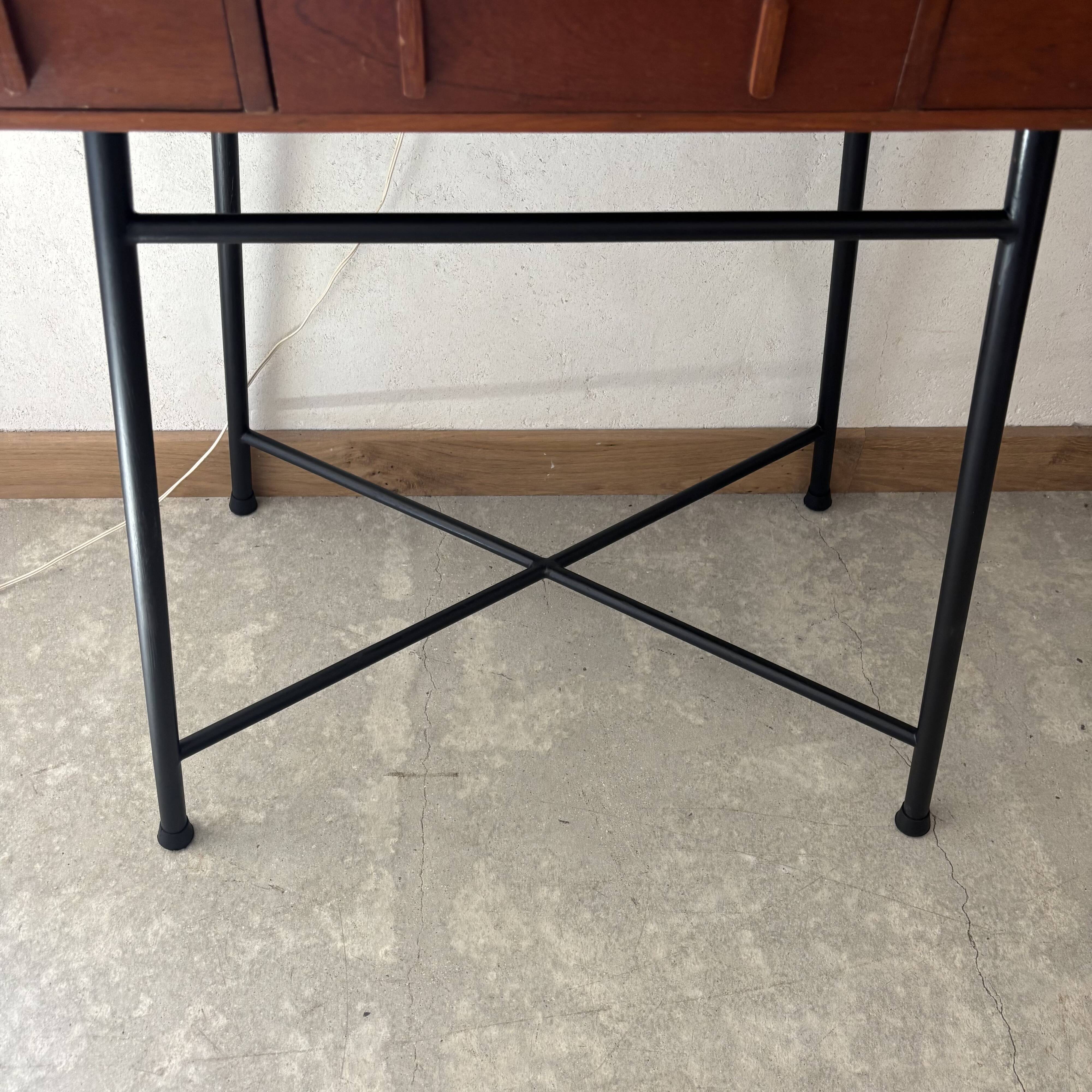 Reading lamp furniture with slides