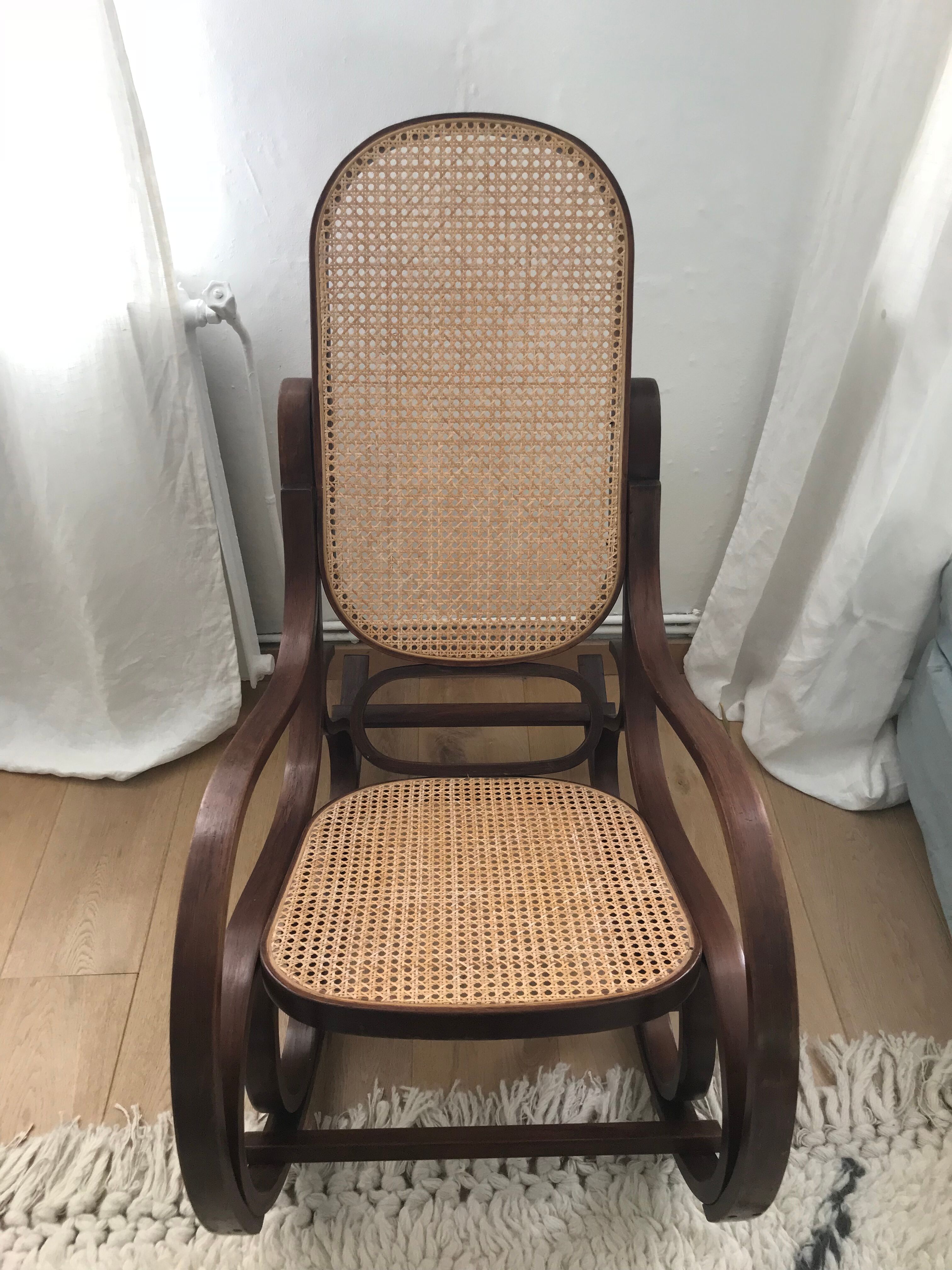 Rocking chair caned