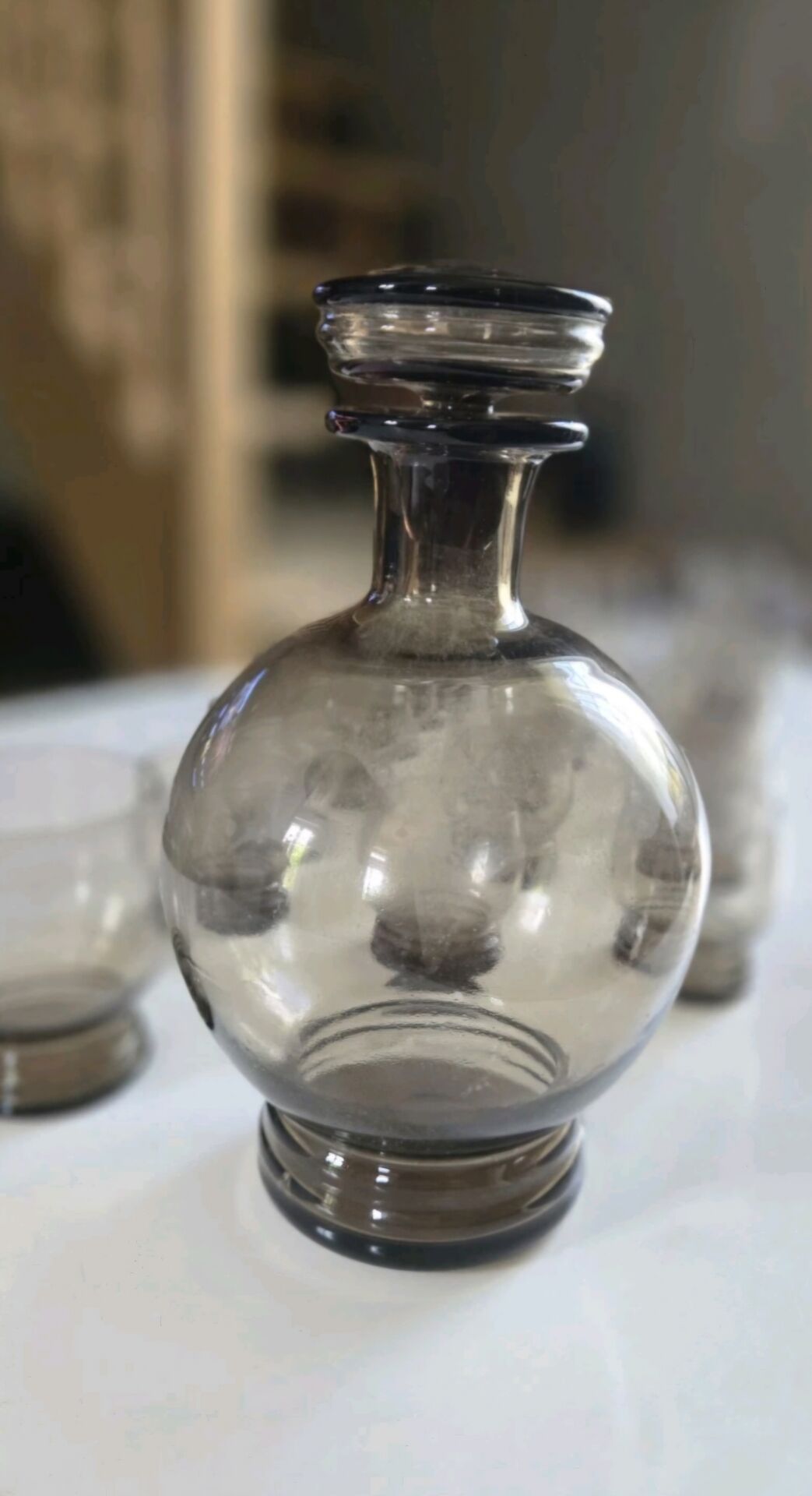 Magnificent Service of Tinted Glasses from the 50s-60s / 18 Glasses and 2 Jugs